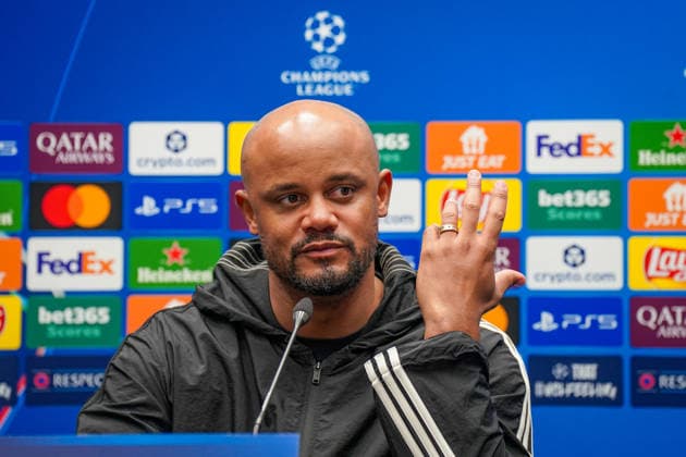 Italien: Fussball UEFA Champions League 2025 - 2026, Achtelfinale - Atalanta Bergamo vs FC Bayern München - New Balance Arena (Bergamo): Vincent Kompany (Trainer, FC Bayern München) Pressekonferenz, Medien Copyright: xJOERANxSTEINSIEKx