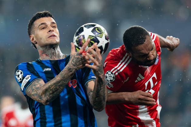 Atalanta BC v Bayern Munchen - UEFA Champions League Gianluca Scamacca of Atalanta BC and Jonathan Tah of FC Bayern Munchen compete for the ball during the serie UEFA Champions League 2025 26 Round of 16 match between Atalanta BC and FC Bayern Munchen at Gewiss Stadium on March 10, 2026 in Bergamo, Italy Bergamo Gewiss Stadium Bergamo Italy Copyright: xGiuseppexMaffiax 260310_UCL_Atalanta-BayernMunchen_GM_04749