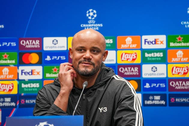 Italien: Fussball UEFA Champions League 2025 - 2026, Achtelfinale - Atalanta Bergamo vs FC Bayern München - New Balance Arena (Bergamo): Vincent Kompany (Trainer, FC Bayern München) Pressekonferenz, Medien Copyright: xJOERANxSTEINSIEKx