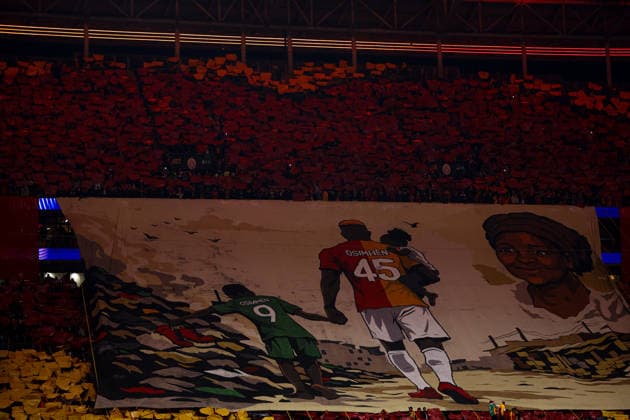Galatasaray vs Liverpool UEFA Champions League 2025-26 Round of 16 - 1st leg Galatasaray fans unfurl a giant banner bearing Victor Osimhen s likeness to wish him a happy birthday. Galatasaray SK and Liverpool FC faced each other at UEFA Champions League 2025 26 League Round of 16 - 1st leg. The match took place in Ali Sami Yen Rams Park Stadium on March 10th, 2026. Istanbul Istanbul Turkey Copyright: xBurakxBasturkx