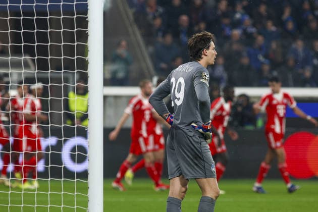 Marco Carnesecchi of Atalanta BC. expresses disappointment during Atalanta BC vs Bayern Monaco FC, Chanpions League 2025-26 Round of 16, first leg, game at New Balance arena in Bergamo (BG), Italy, on March 19, 2026.  Copyright: xDavidexCasentini IPAxSportx xipa-agency.netx xx IPA_72685727 IPA_Agency_IPA72685727