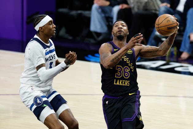 LOS ANGELES, CA - MARCH 10: Los Angeles Lakers guard Marcus Smart (36) drives to the basket during the Minnesota Timberwolves vs Los Angeles Lakers game on March 10, 2026, at Crypto.com Arena in Los Angeles, CA. (Photo by Jevone Moore Icon Sportswire) NBA, Basketball Herren, USA MAR 10 Minnesota Timberwolves at Los Angeles Lakers EDITORIAL USE ONLY Icon20260310017