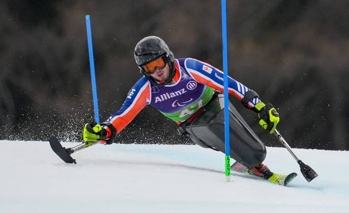 (260311) -- CORTINA D AMPEZZO, March 11, 2026 -- Jeroen Kampschreur of the Netherlands competes during the Para Alpine Skiing Men s Alpine Combined Sitting event at the Milan-Cortina 2026 Paralympic Winter games, Winterspiele,Spiele, Summer games in Cortina D ampezzo, Italy, March 10, 2026. ) (SP)ITALY-CORTINA D AMPEZZO-PARALYMPIC WINTER GAMES-PARA ALPINE SKIING-MEN S ALPINE COMBINED-SITTING WangxKaiyan 