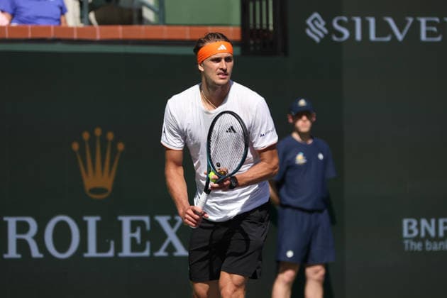 INDIAN WELLS, CA - MARCH 10: Alexander Zverev (GER) serves during the BNP Paribas Open on March 10, 2026 at Indian Wells Tennis Garden in Indian Wells, CA. (Photo by George Walker Icon Sportswire) TENNIS: MAR 10 BNP Paribas Open EDITORIAL USE ONLY Icon260310111