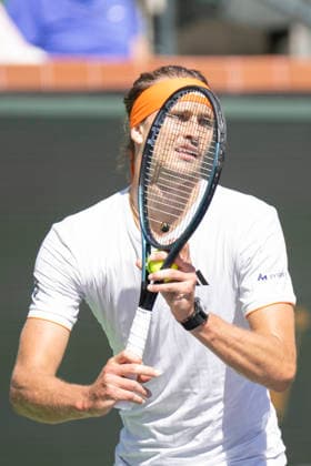 March 10, 2026, Indian Wells, California, USA: ALEXANDER ZVEREV of Germany prepares to serve against Frances Tiafoe of the United States during their round of 16 match at the BNP Paribas Open at Indian Wells Tennis Garden on March 10, 2026 in Indian Wells, CA. Indian Wells USA - ZUMAl140 20260310_aap_l140_011 Copyright: xShelleyxLiptonx