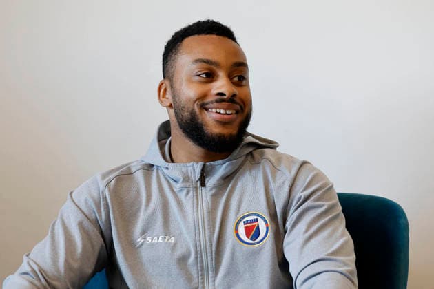 Weißenthurm, Deutschland, 10.03.2026 FC Cosmos Koblenz Interview mit dem Torwart Josue DUVERGER ( FC Cosmos Koblenz ) in den Räumen der Geschäftsstelle des FC Cosmos Koblenz in Weißenthurm Der Torwart des Oberligisten ist auch der Torwart der Fussball Nationalmannschaft von Haiti und wird bei der FIFA-Fussball-Weltmeisterschaft in den USA sein Land vertreten. *** Weißenthurm, Germany, 10 03 2026 FC Cosmos Koblenz Interview with goalkeeper Josue DUVERGER FC Cosmos Koblenz in the offices of FC Cosmos Koblenz in Weißenthurm The goalkeeper of the Oberliga club is also the goalkeeper of the Haiti national football team and will represent his country at the FIFA World Cup in the USA