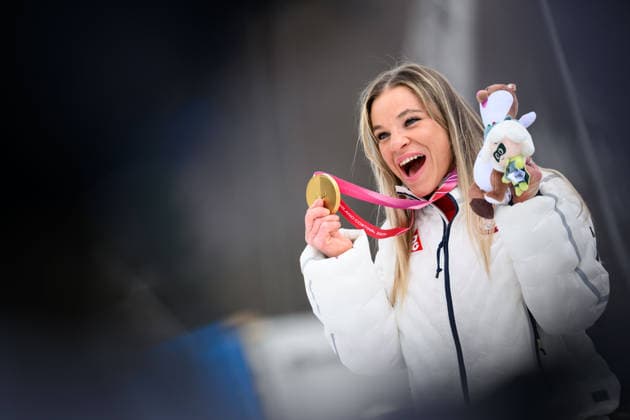 260311 Oksana Masters of the United States celebrates on the podium after winning gold in the women s 10km interval start sitting para cross-country skiing during day 5 of the Milano Cortina 2026 Winter Paralympic Games on March 11, 2026 in Val di Fiemme. Photo: Maxim Thore BILDBYRAN kod MT MT1019 skidor cross-country skiing langrenn paralympic games paralympics paralympiska spel paralympiske leker vinter-paralympics winter paralympics milano cortina 2026 milano cortina 2026 winter paralympic games 5 bbeng jubel *** 260311 Oksana Masters of the United States celebrates on the podium after winning gold in the women s 10km interval start sitting para cross country skiing during day 5 of the Milano Cortina 2026 Winter Paralympic Games on March 11, 2026 in Val di Fiemme Photo Maxim Thore BILDBYRAN kod MT MT1019 skidor cross country skiing langrenn paralympic games paralympiska spel paralympiske leker vinter paralympics winter paralympics milano cortina 2026 milano cortina 2026 winter paralympic games 5 bbeng jubel  Copyright: MAXIMxTHORE BB260311MT085