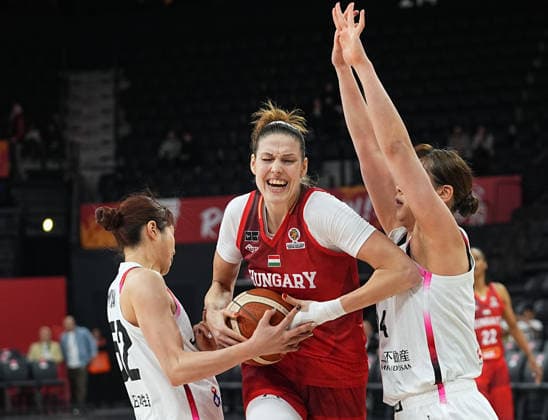 Japan v Hungary - FIBA Women s Basketball World Cup 2026 Qualifying Tournaments ISTANBUL, TURKIYE - MARCH 11: Japan’s Yuki Miyazawa (L) and Hungary’s Virag Takacs-Kiss (C) compete for the ball during the FIBA Women’s Basketball World Cup Qualifiers Group C match between Japan and Hungary at the Turkcell Basketball Development Center in Istanbul, Turkiye, on March 11, 2026. Esra Bilgin Anadolu Istanbul Turkey. Editorial use only. Please get in touch for any other usage.  Copyright: x2026xAnadoluxEsraxBilginx