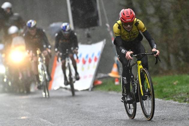 Paris Nice 2026 Stage 4 UCHON, FRANCE - MARCH 11 : Vingegaard Jonas (DEN) of Team Visma I Lease a Bike attacking during stage 4 of the 84th edition of Paris - Nice an UCI World Tour 2.UWT cycling road race stage for Men Elite of 195 km with start in Bourges and finish in Uchon on March 11, 2026 in Uchon, France, 11 03 2026 ( Motordriver Guy De Vuyst - Uchon France  Copyright: xNicoxVereeckenx