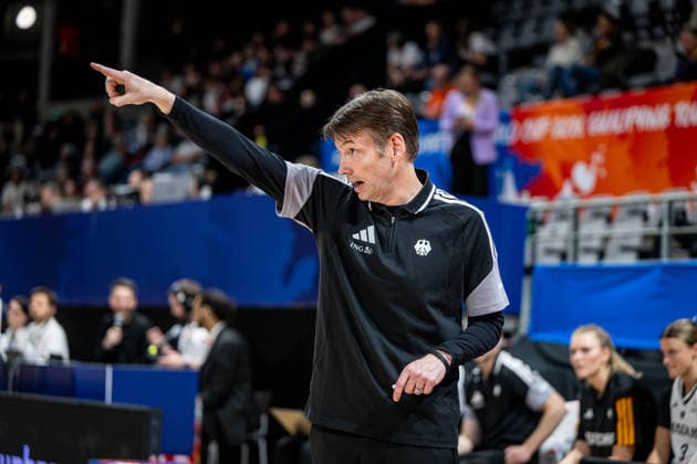 Basketball Villeurbanne 11.03.2026 Wommen™s Basketball World Cup 2026 Qualifying Tournament Deutschland (GER) - Südkorea (KOR) Olaf Lange (Deutschland, Trainer)