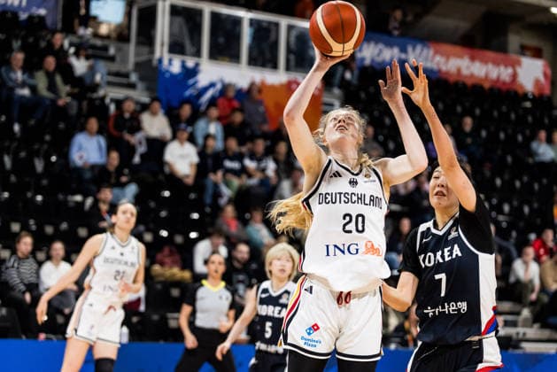 LYON-VILLEURBANNE, FRANCE - MARCH 11: Frieda Buehner (Bühner, Buhner Germany, 20) shoots the ball against Jisu Park (Republic of Korea, 7) during the FIBA Women™s World Cup Qualifying Tournament match between Germany vs. Republic of Korea at Astroballe on matchday 1 of the FIBA Women™s World Cup Qualifying Tournament on March 11, 2026 in Lyon-Villeurbanne, France. France Copyright: xSteffiexWunderlx