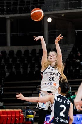LYON-VILLEURBANNE, FRANCE - MARCH 11: Frieda Buehner (Bühner, Buhner Germany, 20) shoots a three pointer over Yeeun Heo (Republic of Korea, 2) during the FIBA Women™s World Cup Qualifying Tournament match between Germany vs. Republic of Korea at Astroballe on matchday 1 of the FIBA Women™s World Cup Qualifying Tournament on March 11, 2026 in Lyon-Villeurbanne, France. France Copyright: xSteffiexWunderlx