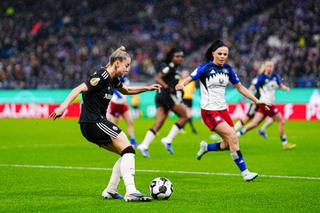 Giulia Gwinn (FC Bayern München, 07), Nigar Mirzaliyeva (Hamburger SV, 04) GER, Hamburger SV vs. FC Bayern München, Frauen, Fussball, DFB-Pokal, Viertelfinale, Saison 2025 2026, 11.03.2026 GER, Hamburger SV vs. FC Bayern München, Frauen, Fussball, DFB-Pokal, Viertelfinale, Saison 2025 2026, 11.03.2026 Hamburg Copyright: xEibner-Pressefoto MarcelxvonxFehrnx EP_MFN