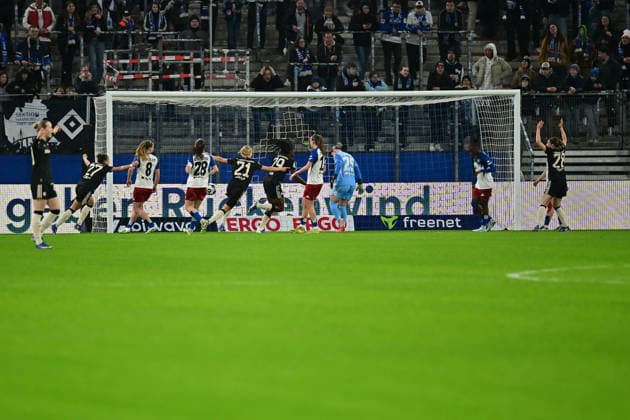 Fußball I Frauen I Saison 2025-2026 I DFB Pokal I Viertelfinale I Hamburger SV - FC Bayern München I 11.03.2026 Edna Imade (29, FC Bayern München) erzielt das 0:1. Hamburg Volksparkstadion Hamburg Deutschland Copyright: xLobeca WolfxGebhardtx