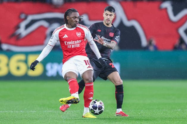 Fußball Champions League Achtelfinale Bayer 04 Leverkusen - FC Arsenal am 11.03.2026 in der BayArena in Leverkusen Eberechi Eze ( Arsenal ), links - Exequiel Palacios ( Leverkusen ), rechts