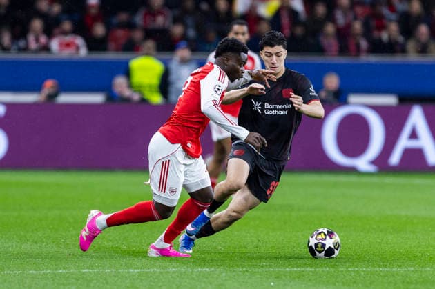 LEVERKUSEN, GERMANY - MARCH 11: Bukayo Saka (FC Arsenal, 7), Ibrahim Maza (Bayer 04 Leverkusen, 30) during the UEFA Champions League match between Bayer Leverkusen vs. FC Arsenal in the first leg of the round of 16 at BayArena on March 11th, 2026 in Leverkusen, Germany. NRW Germany Copyright: xBEAUTIFULxSPORTS JulianxMeuselx