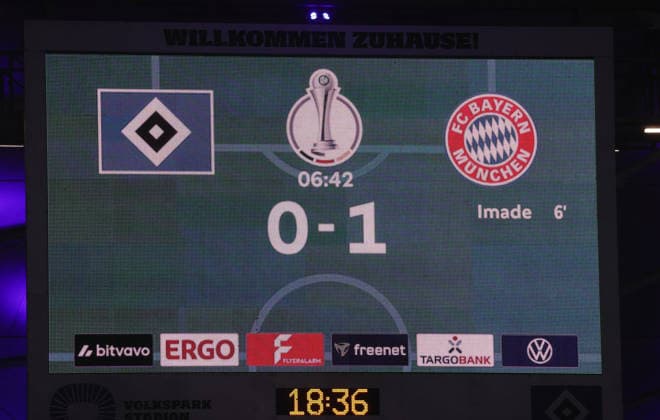 Fussball, Saison 2025 2026, Frauen, DFB Pokal, Viertelfinale, Volksparkstadion Hamburg, Hamburger SV gegen FC Bayern Muenchen DFL REGULATIONS PROHIBIT ANY USE OF PHOTOGRAPHS AS IMAGE SEQUENCES AND OR QUASI-VIDEO.