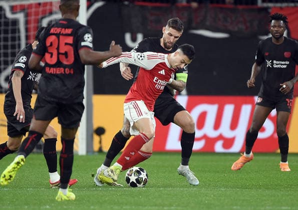 11.03.2026, xhbx, Fussball UEFA Champions League, Bayer 04 Leverkusen - FC Arsenal London v.l. Gabriel Martinelli (Arsenal London FC), Robert Andrich (Bayer Leverkusen) (DFL DFB REGULATIONS PROHIBIT ANY USE OF PHOTOGRAPHS as IMAGE SEQUENCES and or QUASI-VIDEO) Leverkusen