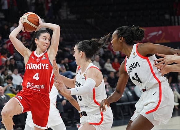 Turkiye v Canada - FIBA Women s Basketball World Cup Qualifiers ISTANBUL, TURKIYE – MARCH 11: Canada s Bridget Carleton (6) and Turkiye s Olcay Cakir (4) compete for the ball during the FIBA Women s Basketball World Cup Qualifiers Group C match between Canada and Turkiye at the Turkcell Basketball Development Center in Istanbul, Turkiye, on March 11, 2026. Esra Bilgin Anadolu Istanbul Turkey. Editorial use only. Please get in touch for any other usage.  Copyright: x2026xAnadoluxEsraxBilginx