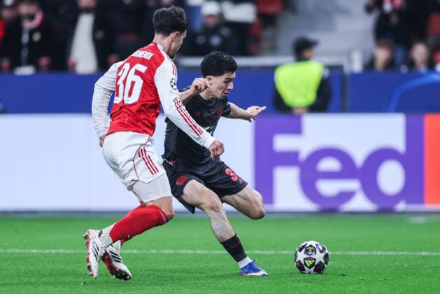 Fußball Champions League Achtelfinale Bayer 04 Leverkusen - FC Arsenal am 11.03.2026 in der BayArena in Leverkusen Martin Zubimendi ( Arsenal ), links - Ibrahim Maza ( Leverkusen ), rechts