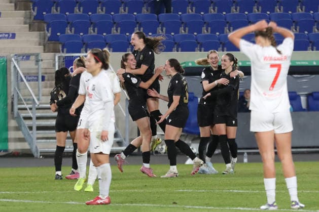 DFB-Pokal Frauen: FC Carl Zeiss Jena - SC Sand 1946; 11.03.26 Tor-Jubel beim Team von Jena nach dem Führungstreffer zum 2:1. Fußball, DFB-Pokal Frauen, Viertelfinale: FC Carl Zeiss Jena vs. SC Sand 1946 am 11.03.26 im Ernst-Abbe-Sportfeld ad hoc arena, Jena. DFL REGULATIONS PROHIBIT ANY USE OF PHOTOGRAPHS AS IMAGE SEQUENCES AND OR QUASI-VIDEO. Copyright: xBEAUTIFULxSPORTS JanxKaeferx