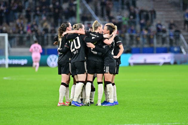 Fußball I Frauen I Saison 2025-2026 I DFB Pokal I Viertelfinale I Hamburger SV - FC Bayern München I 11.03.2026 Torjubel, Jubel, Begeisterung, Enthusiasmus, Euphorie, Freude, Glücksgefühl, Heiterkeit bei: FC Bayern München Hamburg Volksparkstadion Hamburg Deutschland Copyright: xLobeca WolfxGebhardtx