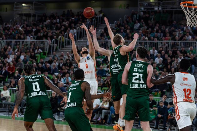 GER, BKT EuroCup, Saison 2025 2026, Achteffinale, Cedevita Olimpija Ljubljana- Niners Chemnitz 11.03.2026, Arena Stozice, Ljubljana, GER, BKT EuroCup, Saison 2025 2026, Achteffinale, Cedevita Olimpija Ljubljana- Niners Chemnitz Jordan Schakel (Niners Chemnitz, 8) Foto Alexander Trienitz Ljubljana Arena Stozice Slowenien
