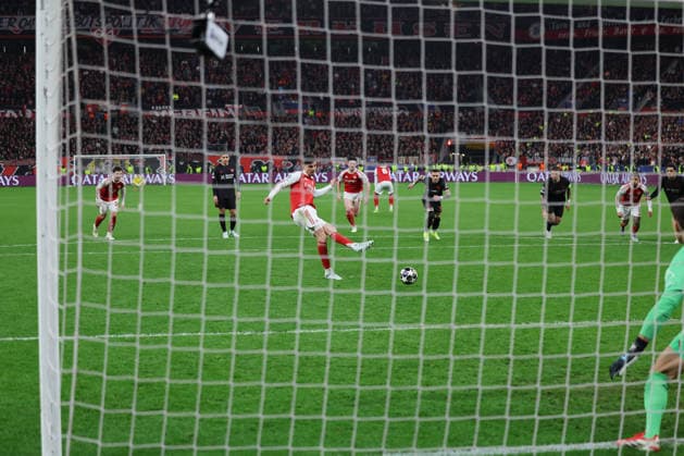GER, UEFA CL, Achtelfinale, Bayer 04 Leverkusen (GER) vs. FC Arsenal (ENG), 11.03.2026, BayArena, Leverkusen, GER, UEFA CL, Achtelfinale, Bayer 04 Leverkusen (GER) vs. FC Arsenal (ENG), , im Bild: Kai Havertz (FC Arsenal 29), verwandelkt den 11 Meter