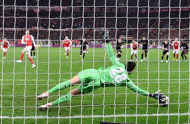 11.03.2026, xhbx, Fussball UEFA Champions League, Bayer 04 Leverkusen - FC Arsenal London v.l. Goal scored, Tor zum 1:1 Kai Havertz (Arsenal London FC), Janis Blaswich (Bayer Leverkusen) (DFL DFB REGULATIONS PROHIBIT ANY USE OF PHOTOGRAPHS as IMAGE SEQUENCES and or QUASI-VIDEO) Leverkusen