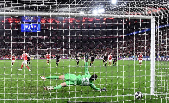 11.03.2026, xhbx, Fussball UEFA Champions League, Bayer 04 Leverkusen - FC Arsenal London v.l. Goal scored, Tor zum 1:1 Kai Havertz (Arsenal London FC), Janis Blaswich (Bayer Leverkusen) (DFL DFB REGULATIONS PROHIBIT ANY USE OF PHOTOGRAPHS as IMAGE SEQUENCES and or QUASI-VIDEO) Leverkusen