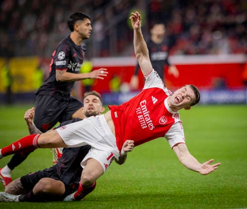 Leverkusen, Germany. 11th Mar 2026. Viktor Gyokeres (Arsenal) Robert Andrich (Leverkusen) Bayer Leverkusen - Arsenal London 11.03.2026