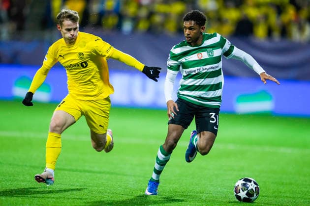 Football, Champions League 2025 2026 Bodo Glimt Sporting Lisbon Bodo, Norway 20260311 Sportings Luis Guilherme and Bodo Glimts Ole Didrik Blomberg during the Champions League football match between Bodo Glimt and Sporting Lisbon at Aspmyra Stadium Photo Fredrik Varfjell NTB Bodo Norway EDITORIAL USE ONLY RESTRICTED USE FOR BETTING COMPANIES  Copyright: xFredrikxVarfjellx xNTBx