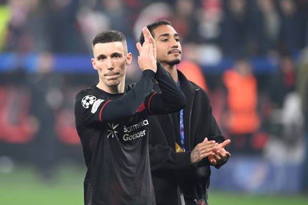 verhaltener Schlussjubel, jubelnd, Jubel, Begeisterung, Freude, Emotion Alejandro GRIMALDO (LEV), ARTHUR (LEV) Fussball Champions League, Achtelfinale, Bayer 04 Leverkusen (LEV) - FC Arsenal London (ARS) 1-1 am 11.03.2026 in Leverkusen Deutschland. UEFA regulations prohibit any use of photographs as image sequences and or quasi-video Â
