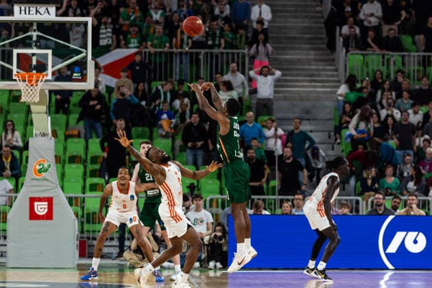 GER, BKT EuroCup, Saison 2025 2026, Achteffinale, Cedevita Olimpija Ljubljana- Niners Chemnitz 11.03.2026, Arena Stozice, Ljubljana, GER, BKT EuroCup, Saison 2025 2026, Achteffinale, Cedevita Olimpija Ljubljana- Niners Chemnitz Umoja Gibson (Cedevita Olimpija Ljubljana 1) Foto Alexander Trienitz Ljubljana Arena Stozice Slowenien