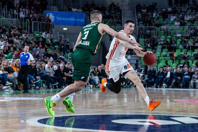 GER, BKT EuroCup, Saison 2025 2026, Achteffinale, Cedevita Olimpija Ljubljana- Niners Chemnitz 11.03.2026, Arena Stozice, Ljubljana, GER, BKT EuroCup, Saison 2025 2026, Achteffinale, Cedevita Olimpija Ljubljana- Niners Chemnitz Yordan Minchev (Niners Chemnitz, 91), Rok Radovic (Cedevita Olimpija Ljubljana 3) Foto Alexander Trienitz Ljubljana Arena Stozice Slowenien
