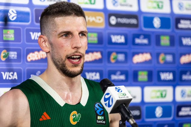 GER, BKT EuroCup, Saison 2025 2026, Achteffinale, Cedevita Olimpija Ljubljana- Niners Chemnitz 11.03.2026, Arena Stozice, Ljubljana, GER, BKT EuroCup, Saison 2025 2026, Achteffinale, Cedevita Olimpija Ljubljana- Niners Chemnitz Aleksej Nikolic (Cedevita Olimpija Ljubljana 5) beim Interview Foto Alexander Trienitz Ljubljana Arena Stozice Slowenien