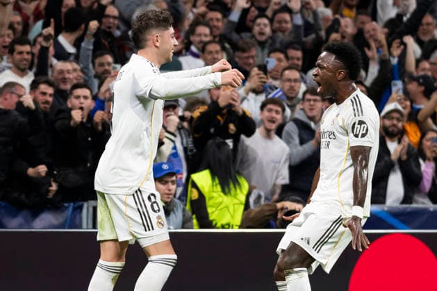 Real Madrid C.F. v Manchester City - UEFA Champions League 2025 26 Round of 16 First Leg match Federico Valverde (L) of Real Madrid celebrates his goal with Vinicius Junior (R) during the UEFA Champions League 2025 26 Round of 16 First Leg match between Real Madrid and Manchester City at Estadio Santiago Bernabeu on March 11, 2026 in Madrid, Spain. Madrid Madrid Spain Real Madrid C.F. v Manchester City - UEFA Champions League 2025 Copyright: xALEJANDROxMATIASx