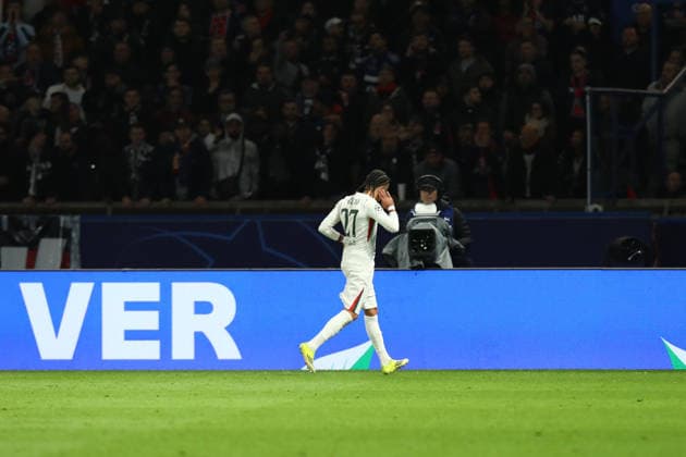 March 11, 2026, Paris, Ile-De-France, France: MALO GUSTO of Chelsea scores his side s first goal and equalizer in the UEFA Champions League 2025 26 Round of 16 Leg 1 of 2 game between PARIS SAINT-GERMAIN (PSG) and CHELSEA FC at the Parc des Princes Stadium in Paris, France. Soccer 2026: Champions League: PSG : Chelsea  - ZUMAc179 20260311_zep_c179_012 Copyright: xMickaelxChavetx