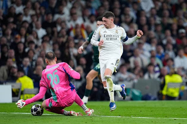March 11, 2026, Madrid, Madrid, Spain: Federico Valverde of Real Madrid CF in action during the UEFA Champions League 2025 26 Round of 16 First Leg match between Real Madrid C.F. and Manchester City at Bernabeu stadium on March 11, 2026, in Madrid, Spain. Madrid Spain - ZUMAa181 20260311_zaa_a181_063 Copyright: xDennisxAgyemanx