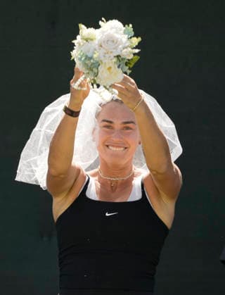March 11, 2026 Aryna Sabalenka wears a bridal veil and pretends to throw a bouquet during a workout at the BNP Paribas Open held at the Indian Wells Tennis Garden in Indian Wells, California. California. Mandatory Photo Credit : CSM Indian Wells United States of America - ZUMAc04_ 20260311_zma_c04_053 Copyright: xCharlesxBausx