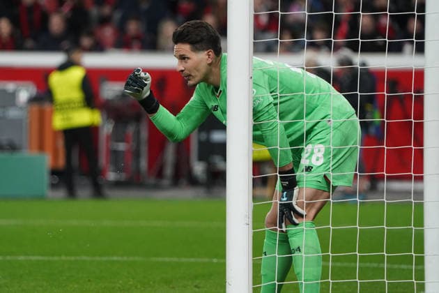 Fussball, UEFA Champions League 2025 2026, Achtelfinale, Bayer 04 Leverkusen vs FC Arsenal 11.03.2026 Bayarena Leverkusen, Janis Blaswich TW GK bayer 04 leverkusen Aktion, Einzelbild,