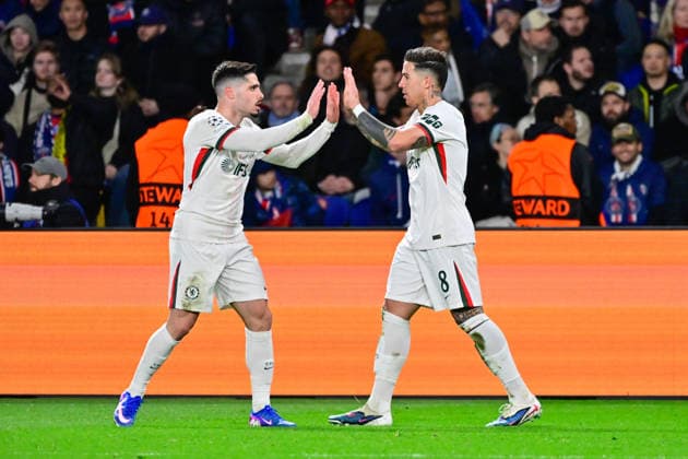 FOOTBALL : PSG vs Chelsea - Ligue des Champions - 11 03 2026 Enzo Fernandez of Chelsea celebrates with Pedro Neto of Chelsea during the UEFA Champions League match between Paris Saint Germain and Chelsea FC at Parc Des Princes on March 11 , 2026 in Paris, France. ( Photo by Federico Pestellini PsnewZ ) ParisFrance  Copyright: xFedericoxPestellinix