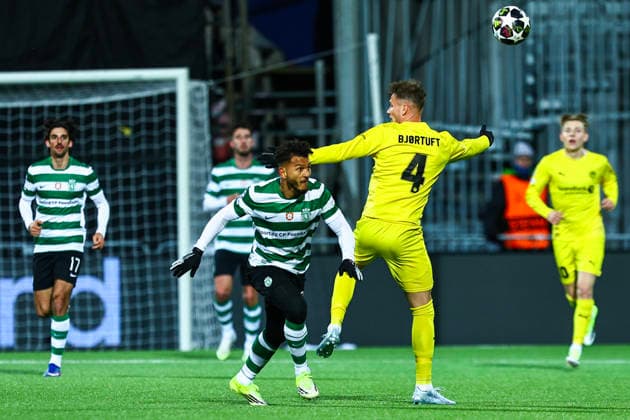 Football, Champions League 2025 2026 Bodo Glimt Sporting Lisbon Bodo 20260311 Sportings Luis Suarez and Bodo Glimts Odin Bjortuft during the Champions League football match between Bodo Glimt and Sporting Lisbon at Aspmyra Stadium Photo Mats Torbergsen NTB Bodo Norway EDITORIAL USE ONLY RESTRICTED USE FOR BETTING COMPANIES  Copyright: xMatsxTorbergsenx xNTBx