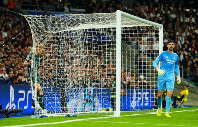 Erling Haaland of Manchester City ends up in the back of the net after Antonio Rüdiger of Real Madrid cleared an effort as he shaped to shoot Real Madrid v Manchester City, UEFA Champions League, Round of 16, First Leg, Football, Bernabeu, Madrid, Spain - 11 Mar 2026Madrid Bernabeu Spain EDITORIAL USE ONLY No use with unauthorised audio, video, data, fixture lists, club league logos or live services. Online in-match use limited to 120 images, no video emulation. No use in betting, games or single club league player publications. Copyright: xJavierxGarcia Shutterstockx 16746741ap