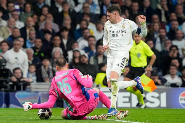 REAL MADRID CF v MANCHERSTER CITY FC. CHAMPIONS LEAGUE 2024 2025. ROUND OF 8. 2ND LEG MATCH. Real Madrid CF s Federico Valverde (r) and Manchester City FC s Gianluigi Donnarumma during Champions League 2025 2026, Round of 16 1st leg match. March 11 ,2026. (ALTERPHOTOS Acero) MadridSpain  Copyright: xAcerox