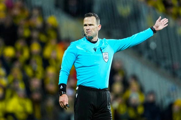 Football, Champions League 2025 2026 Bodo Glimt Sporting Lisbon Bodo, Norway 20260311 Referee Ivan Kruzliak during the Champions League football match between Bodo Glimt and Sporting Lisbon at Aspmyra Stadium Photo Fredrik Varfjell NTB Bodo Norway EDITORIAL USE ONLY RESTRICTED USE FOR BETTING COMPANIES  Copyright: xFredrikxVarfjellx xNTBx