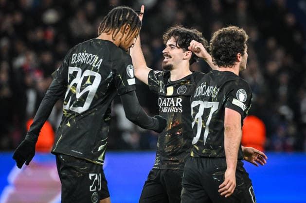 March 11, 2026, Paris, France, France: Vitor MACHADO FERREIRA (Vitinha) of PSG celebrate his goal with teammates during the UEFA Champions League match between Paris Saint-Germain and Chelsea CF at Parc des Princes Stadium on March 11, 2026 in Paris, France. Paris France - ZUMAm308 20260311_zsp_m308_015 Copyright: xMatthieuxMirvillex