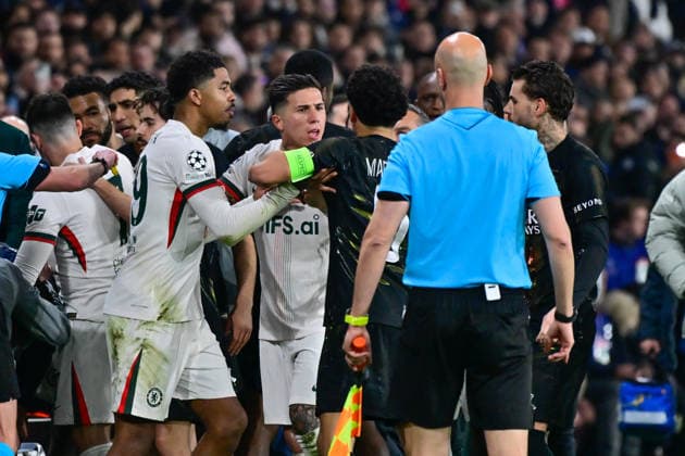 FOOTBALL : PSG vs Chelsea - Ligue des Champions - 11 03 2026 Tempers flare between Marquinhos of Paris Saint Germain Enzo Fernandez of Chelsea during the UEFA Champions League match between Paris Saint Germain and Chelsea FC at Parc Des Princes on March 11 , 2026 in Paris, France. ( Photo by Federico Pestellini PsnewZ ) ParisFrance  Copyright: xFedericoxPestellinix