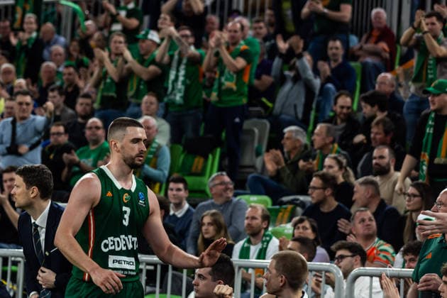 GER, BKT EuroCup, Saison 2025 2026, Achteffinale, Cedevita Olimpija Ljubljana- Niners Chemnitz 11.03.2026, Arena Stozice, Ljubljana, GER, BKT EuroCup, Saison 2025 2026, Achteffinale, Cedevita Olimpija Ljubljana- Niners Chemnitz Rok Radovic (Cedevita Olimpija Ljubljana 3) geht vom Spielfeld Foto Alexander Trienitz Ljubljana Arena Stozice Slowenien