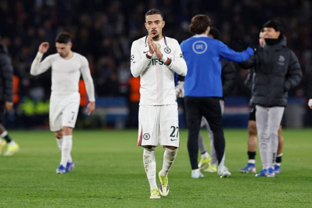 March 11, 2026, Paris, Paris, France: Malo GUSTO of CHELSEA FC pay tribute to fans during the UEFA Champions League round of 16 match between Paris Saint Germain and Chelsea at Parc des Princes Stadium - on March 10 2026 Paris - France Paris France - ZUMAb253 20260311_zsp_b253_053 Copyright: xLoicxBaratouxx